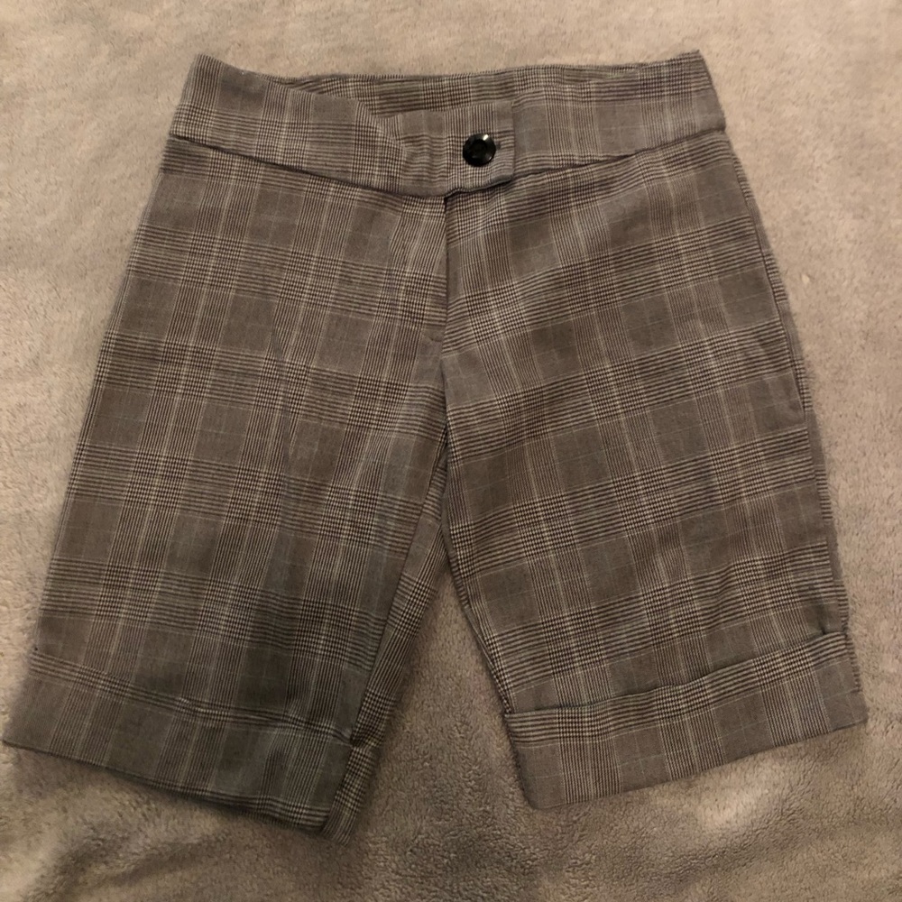 Plaid black/grey Bermuda shorts